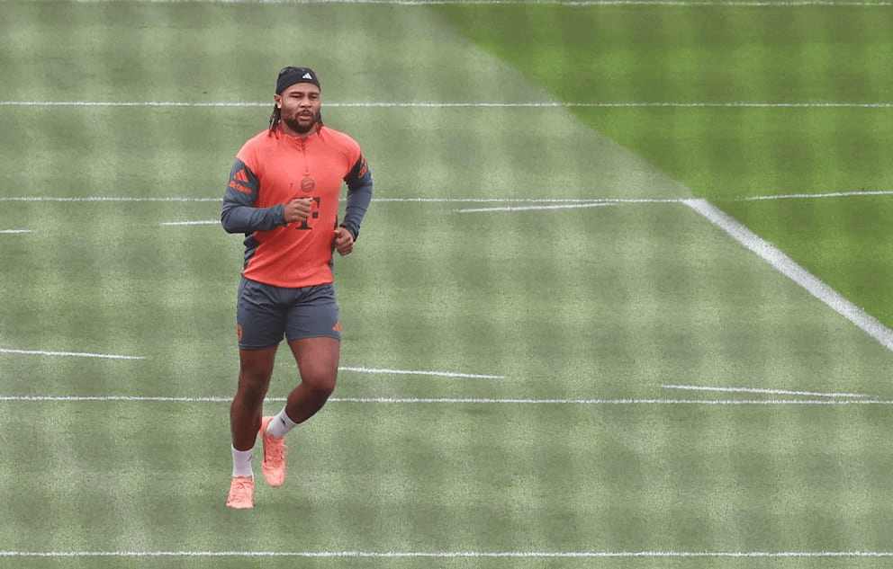 中以, 以及带球绕 中以, 以及带球绕